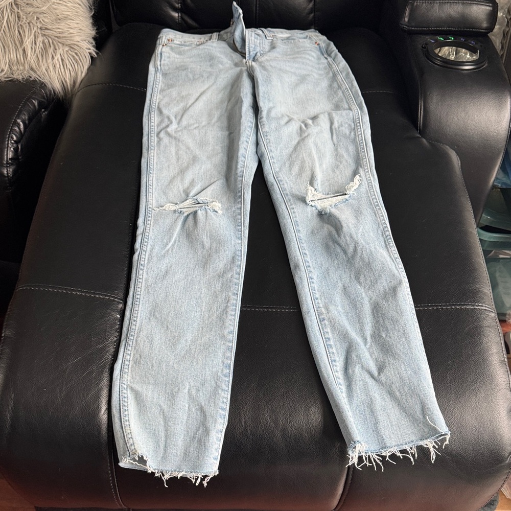 Gap women's High Rise Tall Distressed Jeans
